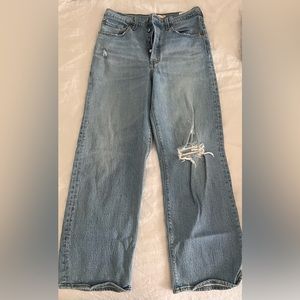 Levis Ribcage Straight Jeans.